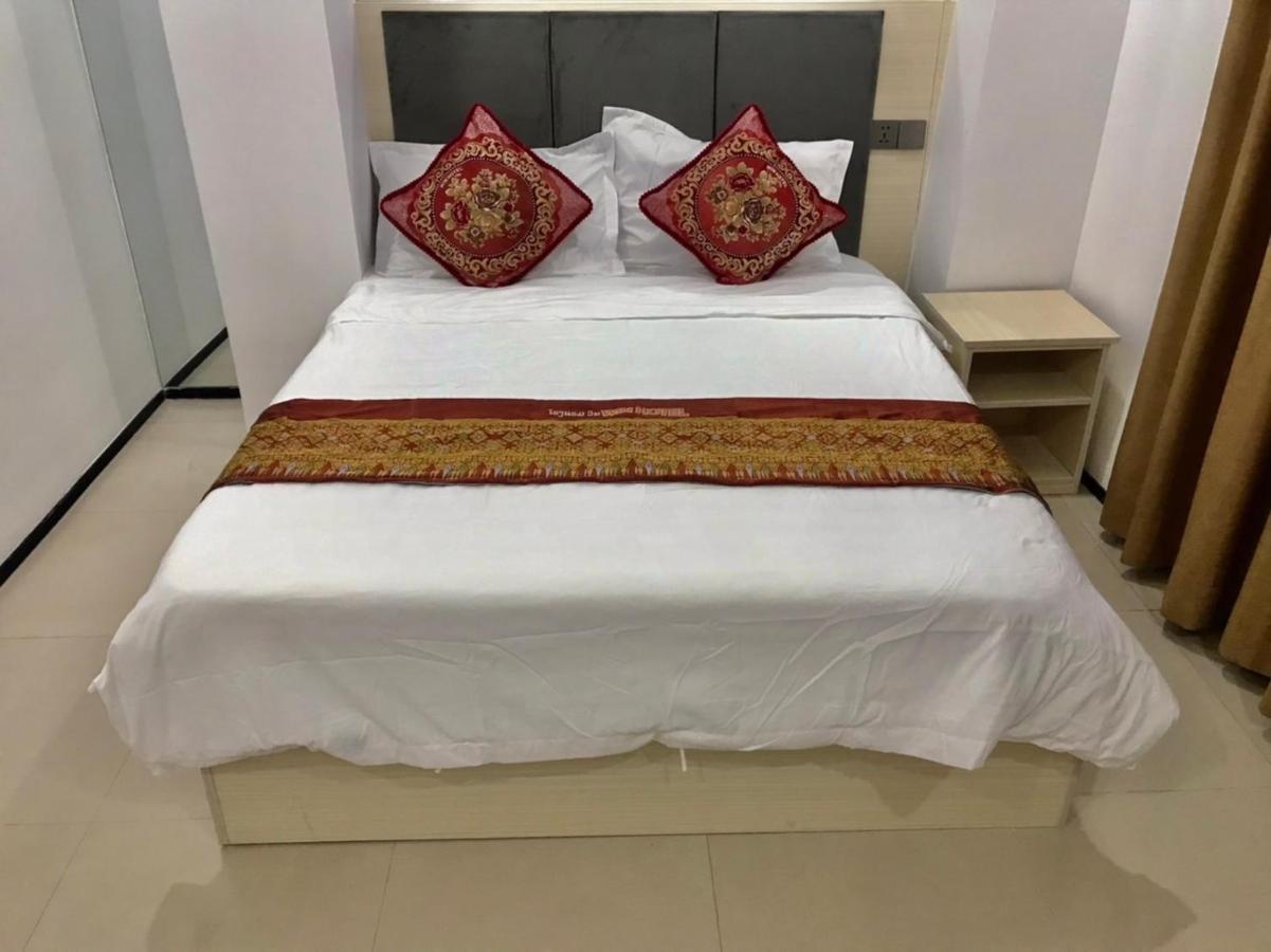 梦之南win酒店 Win Hotel Cafe & Spa Vientiane Buitenkant foto